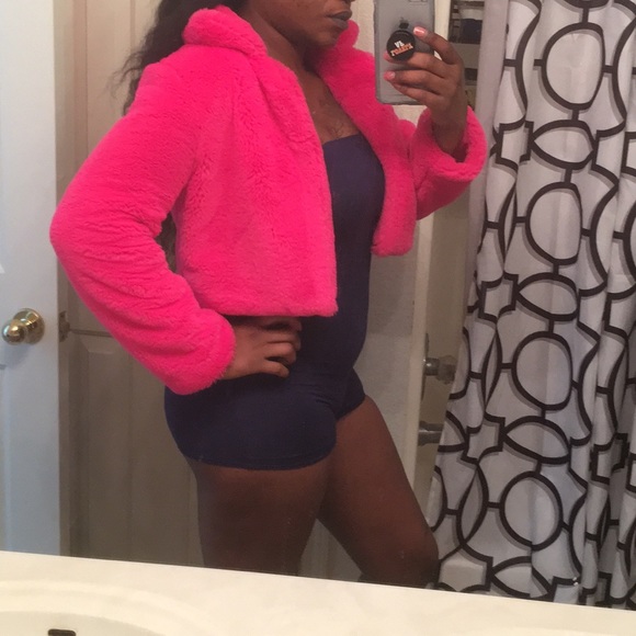 Fuzzy Crop Jacket - Picture 2 of 3